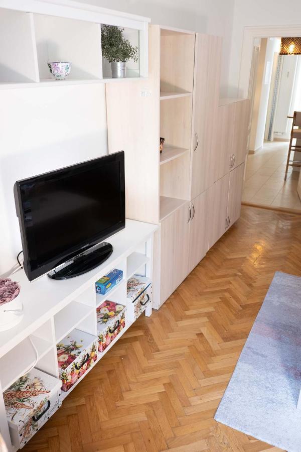 2 Rooms & Balcony - Top Location! Wien Eksteriør billede